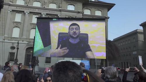 Zelenzky s'en prend à Nestlé: «Il n'y a plus rien à manger à Marioupol» limportant.fr/infos-ukraine/… #Ukraine