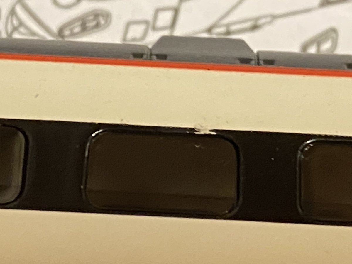 H2756839818's tweet photo. ちゃっちゃとタッチアップ
自分にしてはそれなりに出来た方だと思う
他にも塗装のムラはあるけどこれほどじゃないから走らせれば分からないかな
#ETR610
#RABe503 https://t.co/pKZQJqmQuL