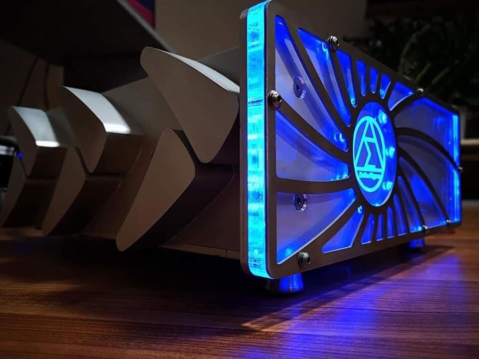 Tafosaudio's tweet photo. Delta Sigma Capriccio dual mono Power amplifier with 120 watts per channel. Beautiful handcrafted, a pleasure for the ears and eyes at a more than affordable price, available as integrated amplifier too. #hiend #solidstate #poweramplifier @Tafosaudio #highendaudiostore https://t.co/F2aE3Xh6MI