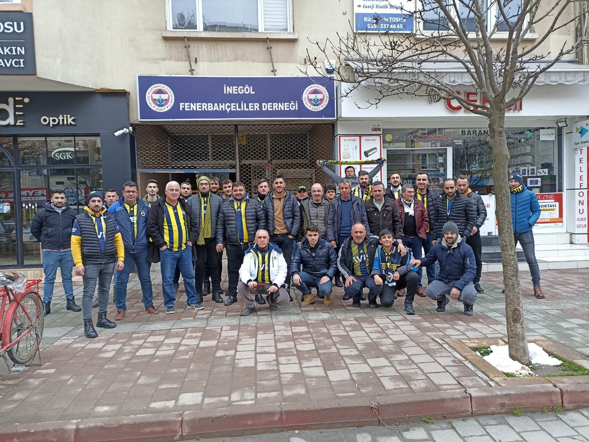Her maçta karda, kış'ta her şartta dünyanın en güzel takımını yalnız bırakmıyoruz. İnegöl Fenerbahçeliler Derneği Fenerbahçemizi Konya spor karşısında desteklemek için yola çıkıyor .
<a href="/Fenerbahce/">Fenerbahçe SK</a> 
<a href="/are1907/">Asil Ramazan Erkan</a>