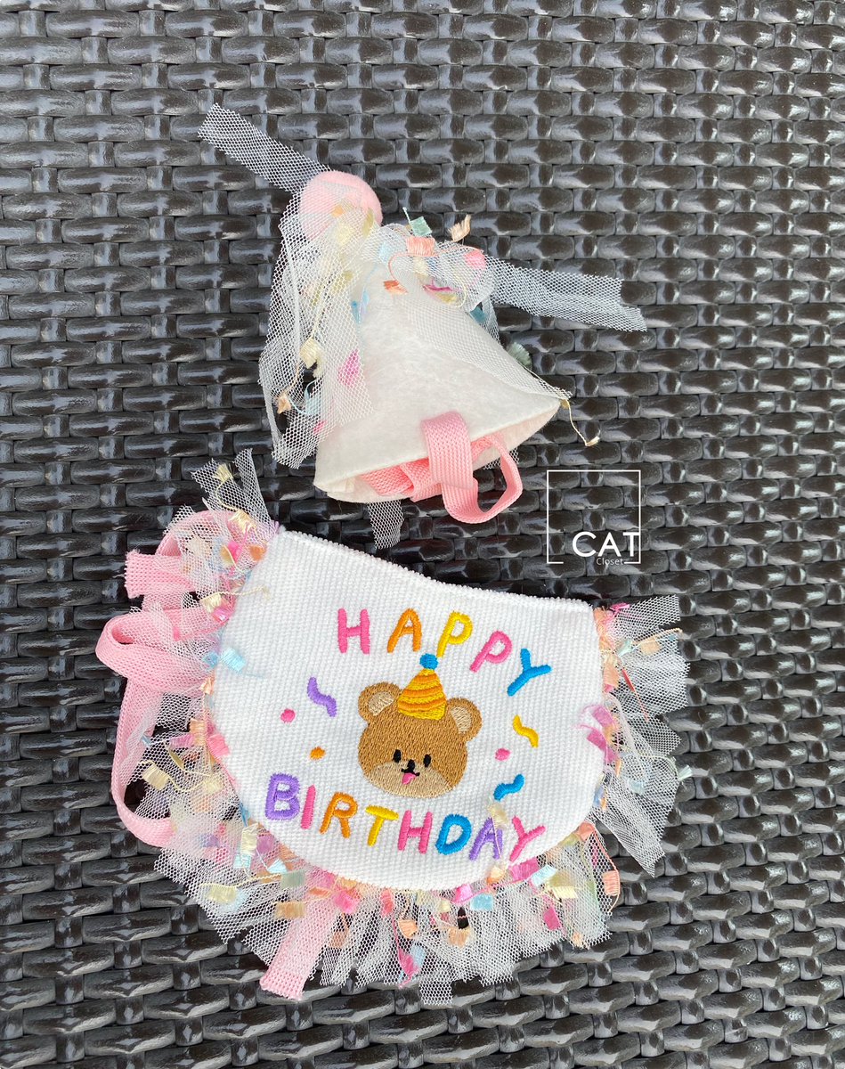 __CatsCloset's tweet photo. 🐈พร้อมส่ง🍒
🎀ผ้ากันเปื้อนน้องหมาน้องแมว + หมวก 
🧸ลาย: happy birthday ลานหมี🎂 
✨ขนาด : SกับM 
💖สีเหลือง , ชมพู💖
💸ราคา 280 ฿
📮ค่าส่ง 30/50
#ทาสแมว #ของเล่นแมว #ตลาดนัดแมว #เสื้อผ้าแมว #เสื้อผ้าหมา #อุปกรณ์สัตว์เลี้ยง #ชุดน้องหมา #ชุดน้องแมว #ชุดแมว #ชุดหมา https://t.co/h9KcXO1Lv3
