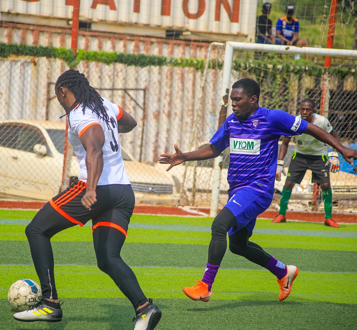 KosaLeague's tweet photo. FT: KMSA NGOMA (7) 🆚 SHOWTYMERS FC (0)
Ngoma;
Aliro Moses - 3
Twine Edison - 2
Mubiru - 1
Allan Busuulwa - 1

Showtymers;
😭
#Kosaleague https://t.co/TjDtrZcSe8