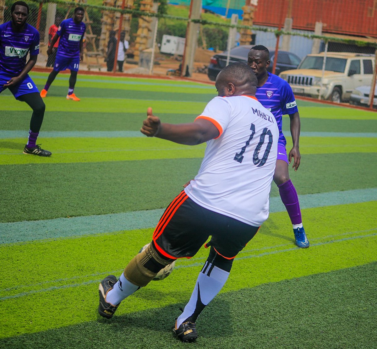 KosaLeague's tweet photo. FT: KMSA NGOMA (7) 🆚 SHOWTYMERS FC (0)
Ngoma;
Aliro Moses - 3
Twine Edison - 2
Mubiru - 1
Allan Busuulwa - 1

Showtymers;
😭
#Kosaleague https://t.co/TjDtrZcSe8