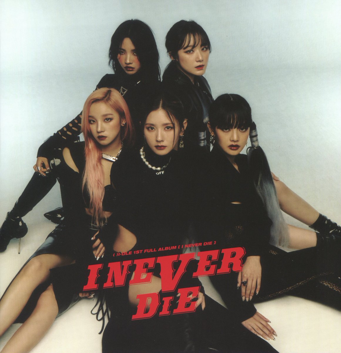 verahsu1010's tweet photo. (SCAN) (G)I-DLE "I Never Die" Album (Risky Ver.)
#여자아이들 #GIDLE #미연 #Miyeon #민니 #Minnie #소연 #Soyeon #우기 #Yuqi #宋雨琦 #슈화 #Shuhua #葉舒華 #TOMBOY https://t.co/TUMBWC875Y