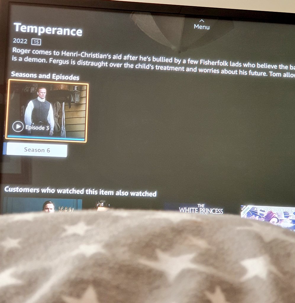 InverOutlanders's tweet photo. @SamHeughan #OutlanderSunday is the best way to start your day In bed watching a fantastic episode of #Outlander with a ☕ #OutlanderSeason6 #Temperance @starzplayuk @Outlander_STARZ @Writer_DG @TheMattBRoberts @TallShipProds https://t.co/LQQTfH6FTI