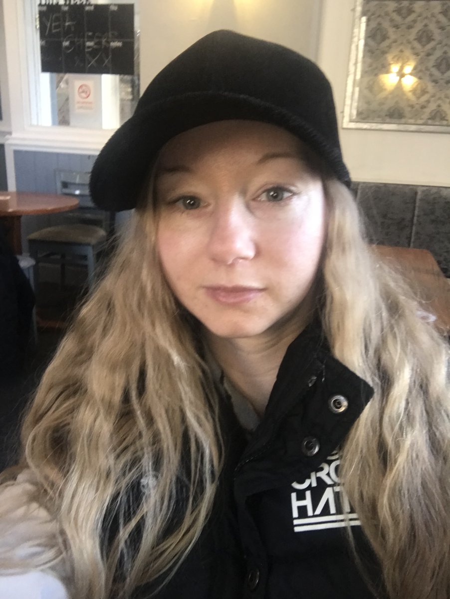 Carrie8927's tweet photo. When you comeout with a light jacket expecting to be warm, instead it’s freezing and your dad gives you his jacket. #BestDad #pub #BritishWeather https://t.co/NOOJv3uL7O