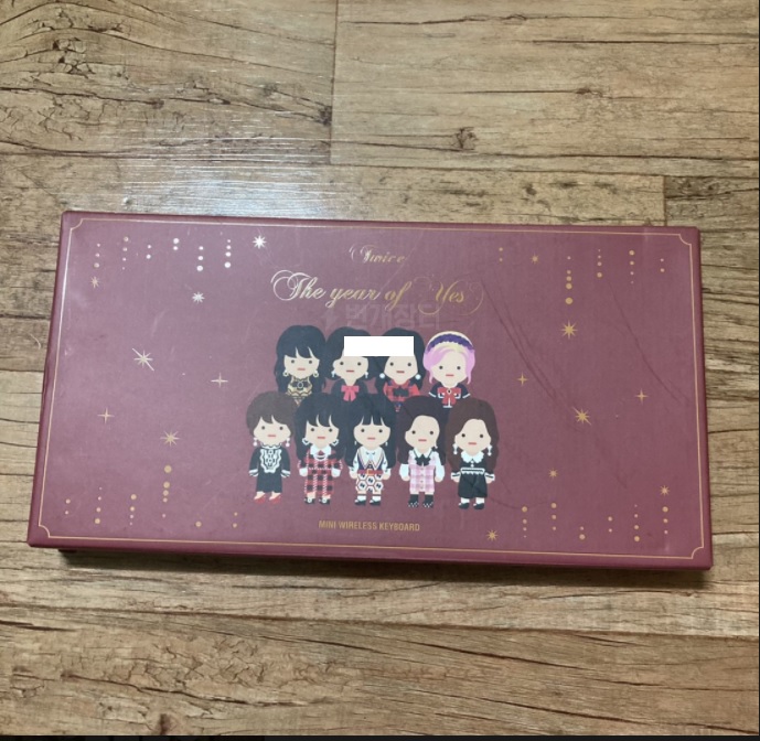 spmph_request's tweet photo. ❗️HELP RT❗️(March PASABUY-PAHANAP)

✨Twice Mini Wireless Keyboard✨

⭕️1 slot 
⭕️1,700
⭕️DOP: 2 weeks
⭕️ETA: 2-4 weeks after ship-out

Reply "Mine" to reserve

#SPMPHPASABUY https://t.co/cNqv6p03tf