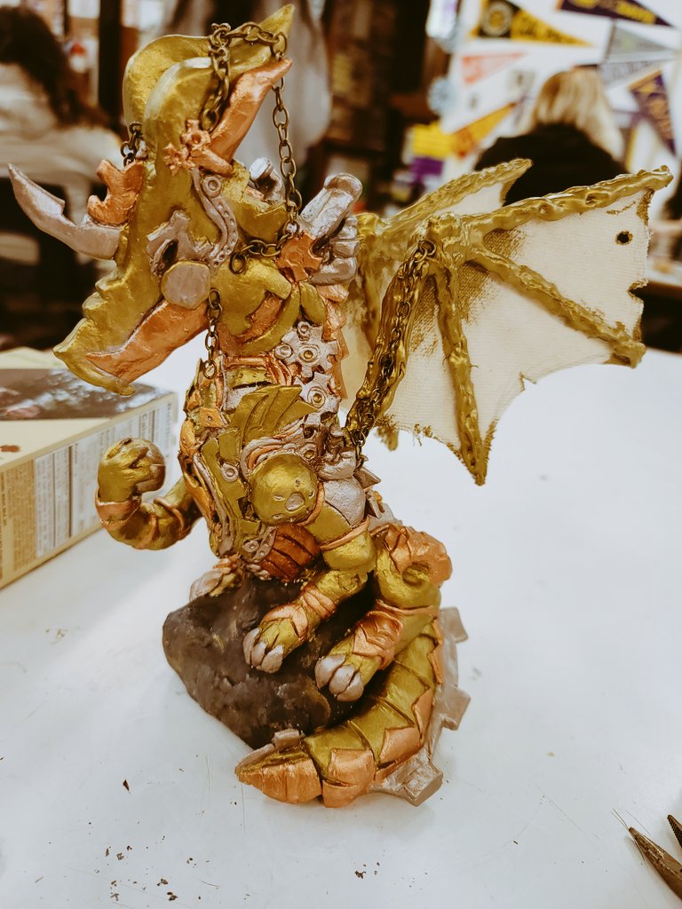 7Sunset_Lover7's tweet image. This is a dragon I made out of clay whom I named Tempus
They are part of a story that I'm making and ye, I made them for my art class but it was fun making them :)
🐉💛✨️
#art #Dragon #Tempus