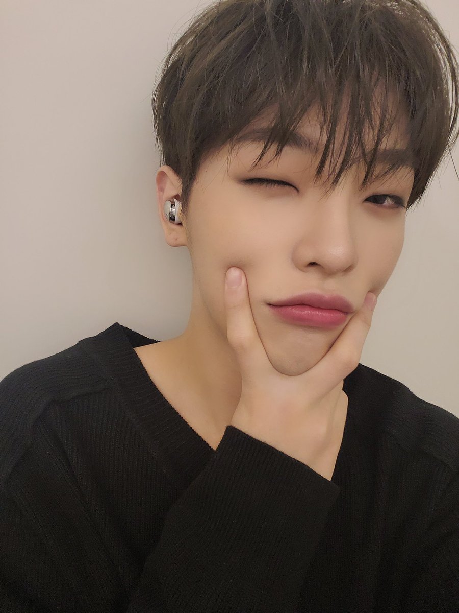 KINGDOM_peru's tweet photo. 『 TWITTER | «17.03.22»』

[MUJIN👑]

Te amo, byoong 💝

#KINGDOM #킹덤 #MUJIN #무진
@KINGDOM_GFent

Esp: @KINGDOM_peru https://t.co/pJxQU0jeNo
