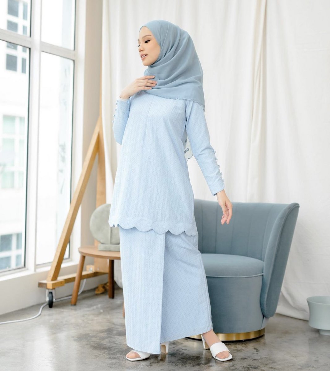 AinulNunanaa's tweet photo. Thread baju Raya Cantik 2022 ✨

I share brand baju raya yg I stalk &amp; kena dengan citarasa. Paling penting, harga marhaen (100++ only)

Kalau korang jenis taste mcm I: simple but exclusive, you guys will love this! Hehe https://t.co/m5PJwnMzPp