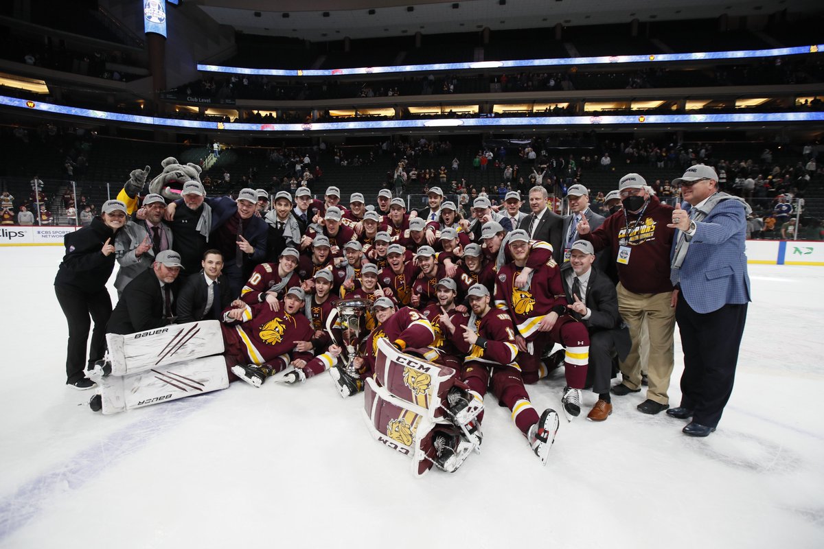 TheNCHC's tweet photo. Your 2022 #FrozenFaceoff Champions! 🏆

#NCHChockey // #BulldogCountry https://t.co/cfY9U4yPSp