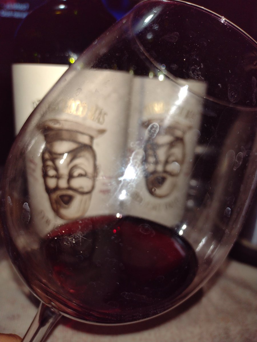 AmanteBoring's tweet photo. 🍷🍷🍷 https://t.co/KNw4aoZlqM