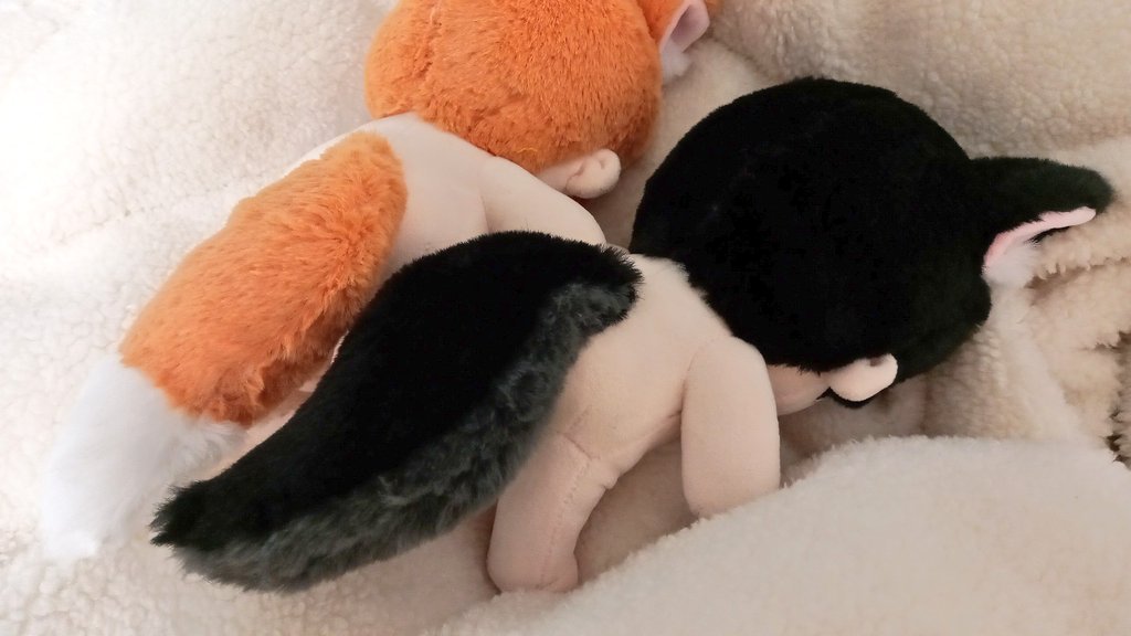 jikooksobsGO's tweet photo. [ PH GO ] 20cm Wolf Jin &amp; Fox Suga Dolls by 
@Starwhale_store 
 
🧸 Seokjin Jin / Yoongi Suga Dolls
💰₱990 (PER DOLL)
🗓️DOO / DOP: March 27, 2022
🔗https://t.co/F9mvjTNqcj
 
#jikooksobsGO 

BE H^^PPY
 always ㋡ https://t.co/6cpn2Ro8PQ