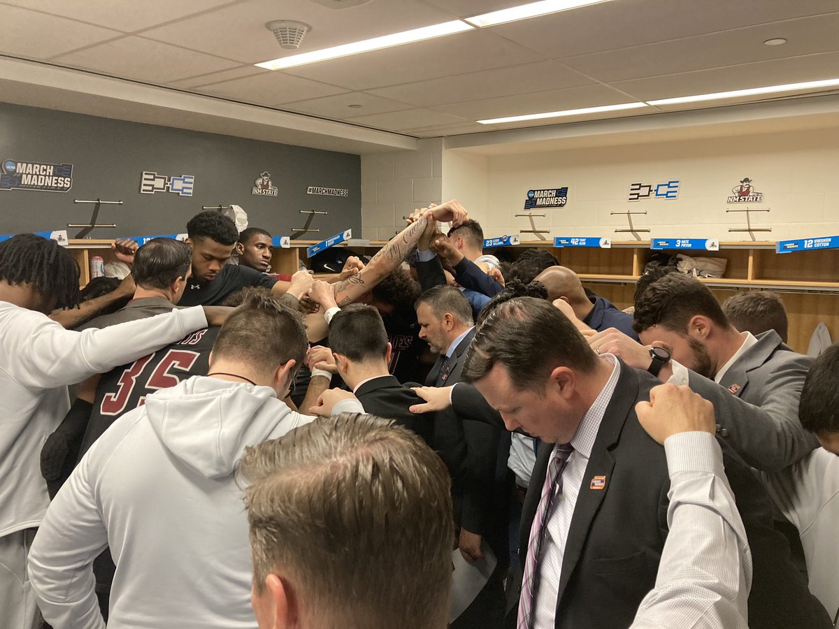 MarioMoccia34's tweet photo. 27 wins, 3-1 in rivalry games, 3-1 vs NCAA Tournament teams, one NCAA win. Special group love these guys @NMStateMBB @coachchrisjans @NMStateAggies NATION https://t.co/ItTjV4VSxK