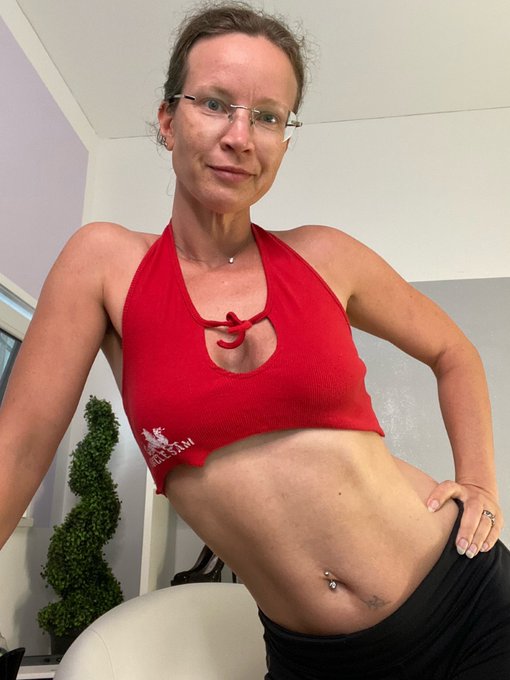 Ich bin heute und die n&auml;chste Woche immer von 5-7 Uhr&nbsp;online! Ansonsten ---> VIDEOS ;) https://t.co/<a href="/tag/cam"class="tags"><span>#cam</span></a>