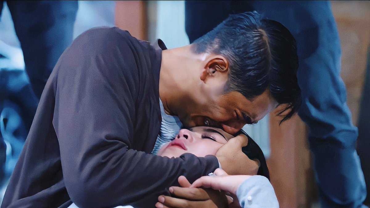 heyitsmendels's tweet image. We miss the old of #IkatanCinta 💔🥀

Kembalikan lagi vibes yang dulu. dimana penonton selalu dibuat tegang&amp;amp;ot, adanya pesan yg bisa diambil utk dijadikan contoh, rasa yg tersampaikan dgn baik bahkan trailer pun selalu dinanti.

Kami rindu akan semua itu. 

#IkatanCintaBadScript