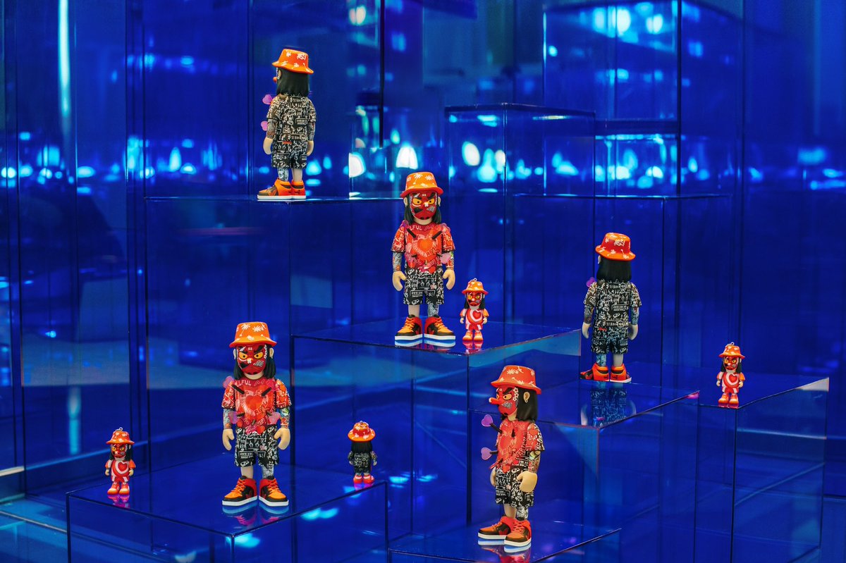 We will have three new works on sale this year, and we are actively looking for overseas agents.
#arttoy #designtoy #toydesign