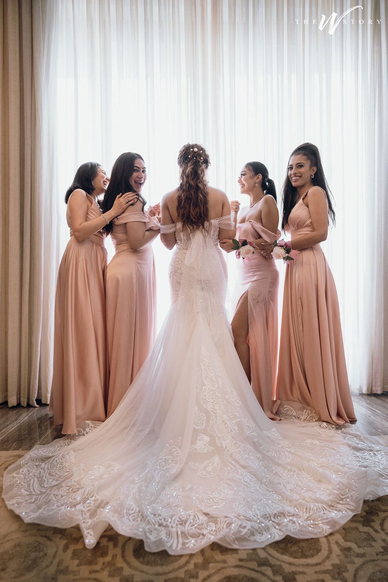 shamasikander's tweet photo. Whole Squad Vibrating Higher
@jamelacemo
#vanessabwalia
@FLD1905
#amisukhadia
.
.
📸 Photographer:- #theweddingstory
Gown By:- #millanova
Jewellery:- #amisukhadia
Make Up By:- #kanikaworld
Hair By:- #hairbyrajabali
#jamsham #wedding #photoshoot #friends #crazy #fun #bestmoments https://t.co/c8PHIGnVZZ
