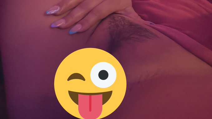 Watch SelmaSins's leaked NSFW photo on TwXstars