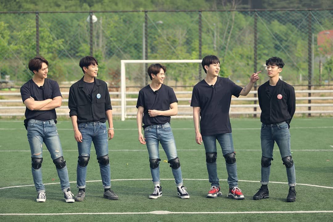 fawwji's tweet photo. Happy 5th anniversary my forever “5” members of Highlight 💖

#5YearsWithHighlight
#영원히_우리가_비춰줄게 https://t.co/i1sOwH9xpx
