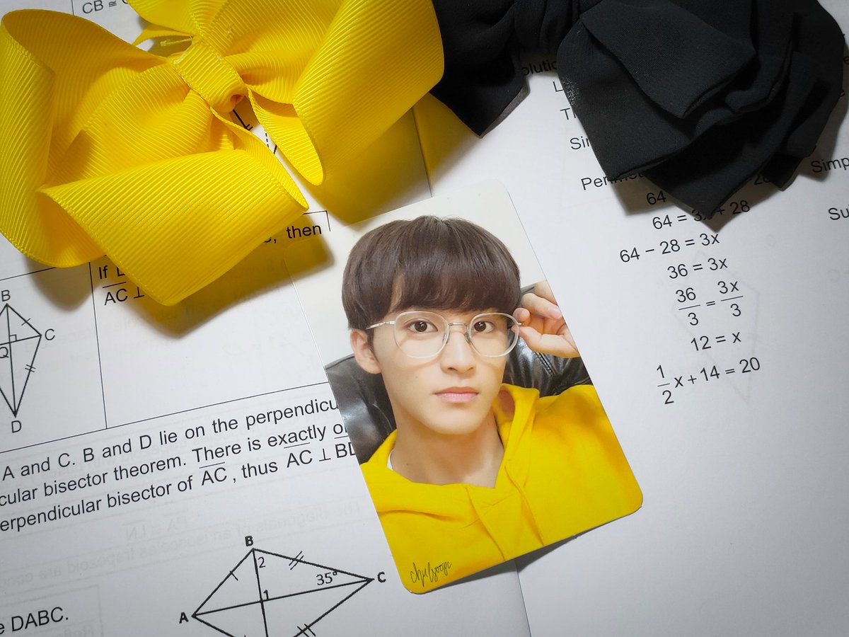 chulsoopc's tweet photo. 𓄳 #elymails 

hi.! thank you for packing it well and also thank u for the freebies. the poca arrived safely to me + seller is super friendly !  thank you so much for bringing home my prio > https://t.co/9CGSvgbn9W
