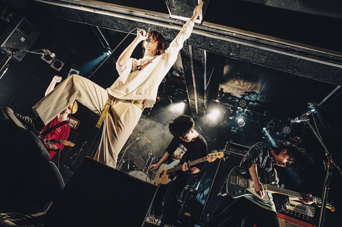 GSQ_band's tweet photo. 【🌐LIVE PHOTO🌐】

マシュマロヘルメットpre.
「人にやさしく」

ありがとうございました！！！

📸photo by @kuglo21 https://t.co/4fnNcuQI5L