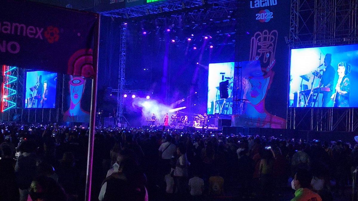 Ver a <a href="/julietav/">Julieta Venegas</a> fue simplemente maravilloso... se me salieron algunas lágrimas #VL22