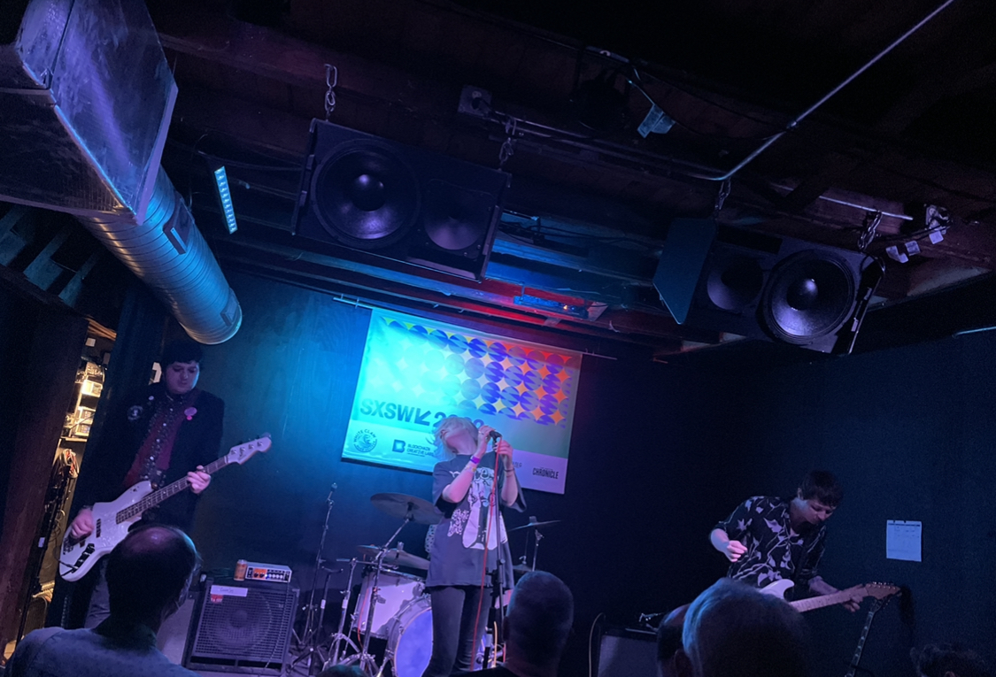 KeithTotp's tweet photo. Anyway, I don’t know if you’ve ever just gone on tour to hang out with your friends while they play a string of excellent gigs in America for the first time, but I’ve done it a bunch of times now and it just makes me really really happy!
#FullyRecommended https://t.co/cymJaoYKxb