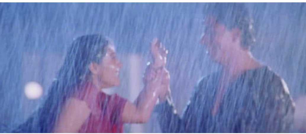 SushantBSinha's tweet photo. फिल्मों में बारिश के टेक पर टेक वाले सीन्स में SAVE WATER का संदेश देतीं काजोल जी। ऐसे में उनको और सिर्फ उनको ही संपूर्ण अधिकार है कि वो होली के एक दिन SAVE WATER का संदेश दुनिया को दें। https://t.co/fNOYfXOMn3