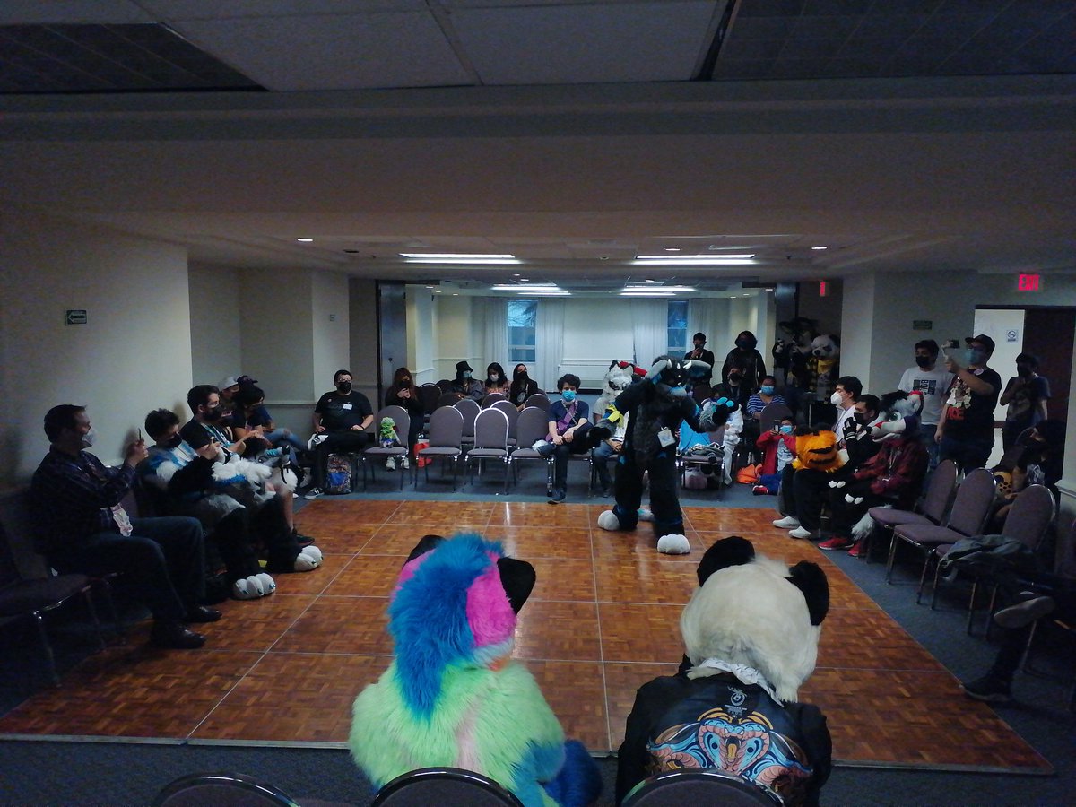 ItsZunset's tweet photo. Texas may have #TFF2022
But here in Mexico We have #Furnexion2022

I'm so happy :"3

Enjoy any convention you attend. It's the Furry Fandom. That's it. https://t.co/nmYfROIvGn