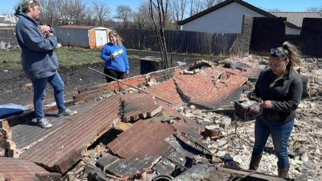 english.palindonews.com
Texas bushfires destroy 86 homes and mostly small town

english.palindonews.com/2022/03/20/tex…

#Texas