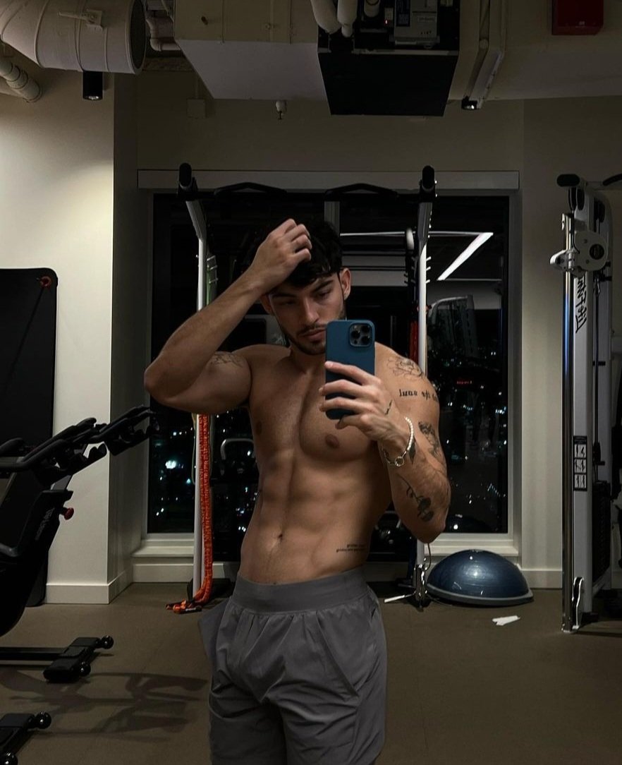 Z4NAX's tweet photo. Late night gym flow https://t.co/YagRYWqUXJ