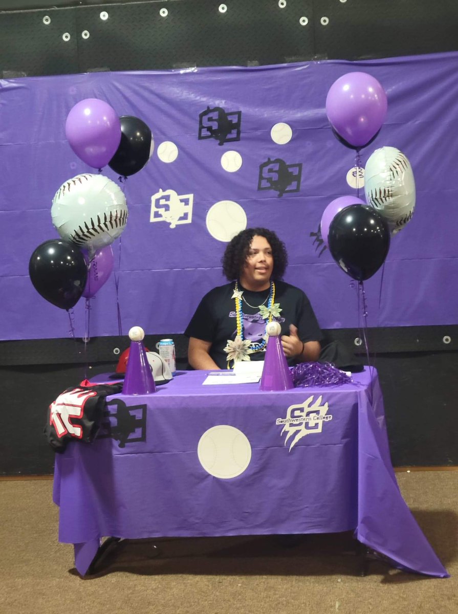 raudelwilson's tweet photo. Really excited that my son is attending Southwestern College in the Fall. Continuing his baseball and academic dreams! @BuilderBSB @buildersports @Moundbuilders @TCcollegebound πβΎοΈπββ¬ #BuilderBaseball #MoundBuilders #TheJinxIsOn https://t.co/uceuGJlS8E