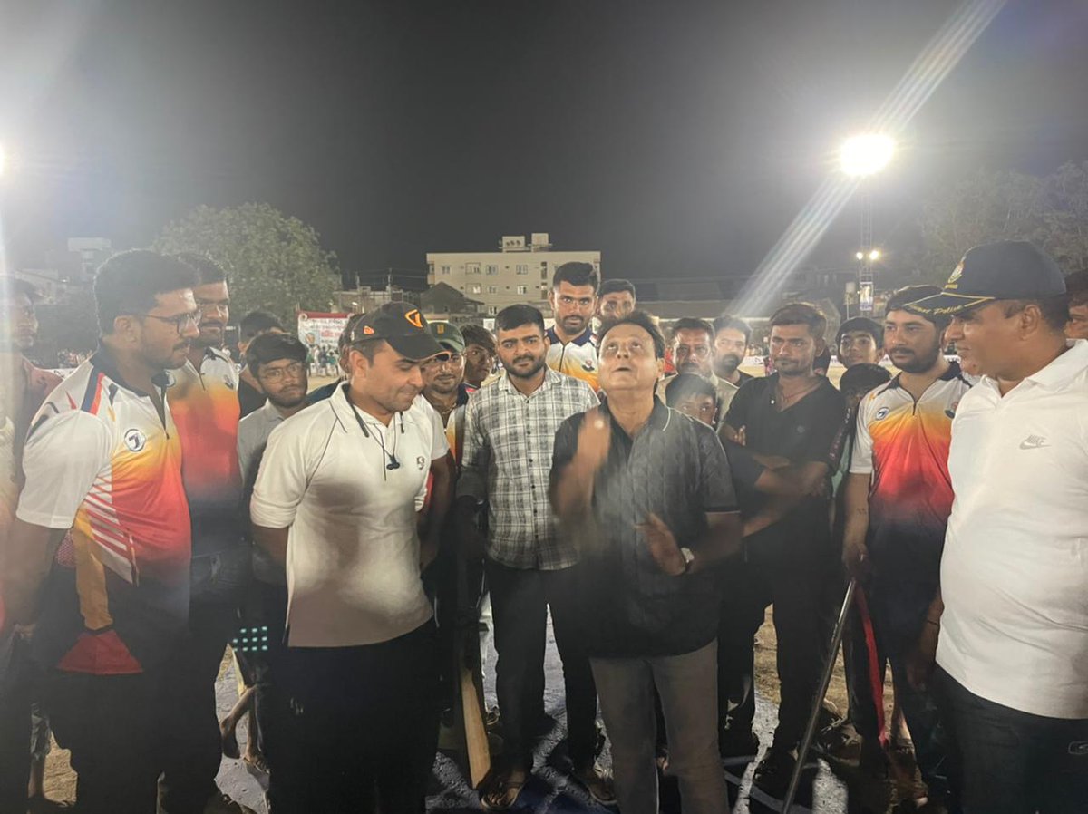 jawaharpchavda's tweet photo. માણાવદર ખાતે શક્તિ ગ્રૂપ દ્વારા આયોજીત સ્વ. મરહુમ હાસમભાઈ સેતાની યાદમાં શક્તિ કપ ક્રિકેટ ટુર્નામેન્ટ ખુલ્લી મુકવામાં આવી. https://t.co/pfOZXLlVuQ
