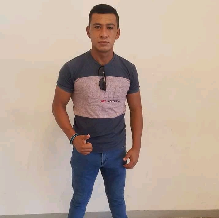 Fernand79823434's tweet photo. Si quieres ver mis videos donde cojo con mi comandante mis compañeros y gays y mayates de la marina agregame y sígueme en las páginas mayates Acapulco y páginas de la Serna de Acapulco y todo el país mamo verga y me cojen también te doy mi número 🔥 mi esposa ya sabe que soy gay https://t.co/TYZHaGNaCi