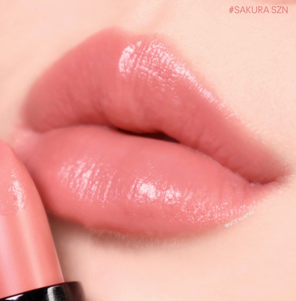 noeylamai's tweet photo. ลิป MAC สี Sakura SZN คอลล่าสุด Wild Cherry สวยอะ ใครชอบลิปโทนนู้ดพีช แนะนำเลย เนื้อลิปลื่นๆ ชุ่มชื้น ทาแล้วปากไม่แห้ง สีชัด พกจ.สวยย https://t.co/svjepljCJy