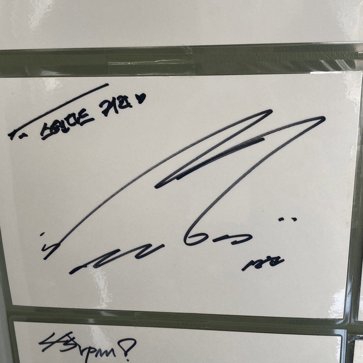 Dear__322's tweet photo. 링링 갔다가 울 성우니가 먹었던 스탠다드커리 !! 도보로 약 5분 정도 걸리고 존맛이니까 다들 가세욧 >___< 울 겸둥이 싸인도 봤다 맨날 하트 붙이는거 넘 기엽고용ㅋ ㅋㅋ 💖💖 https://t.co/JDDndz5gnG
