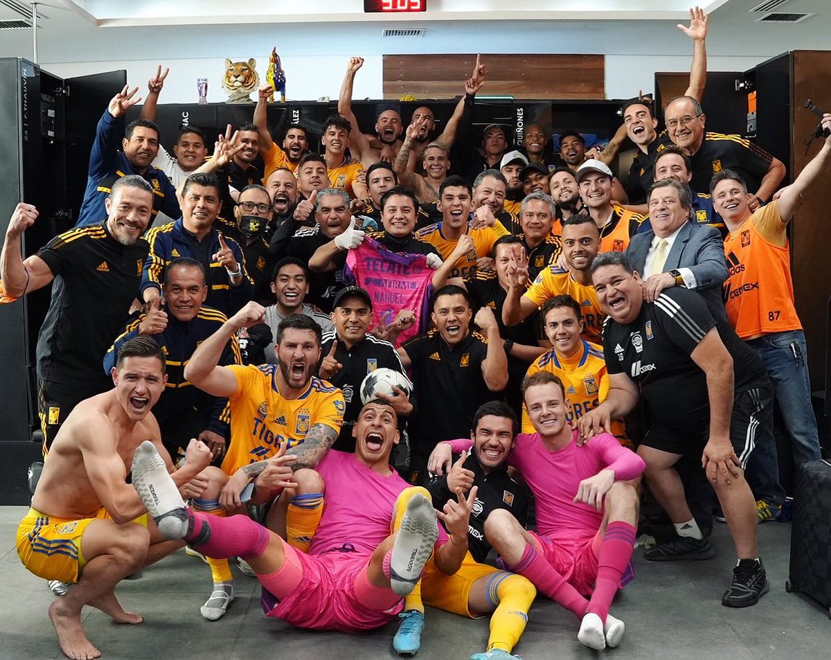 jesusau98's tweet photo. Otro paso firme,siempre unidos 💛💙 https://t.co/DND54sV7n4