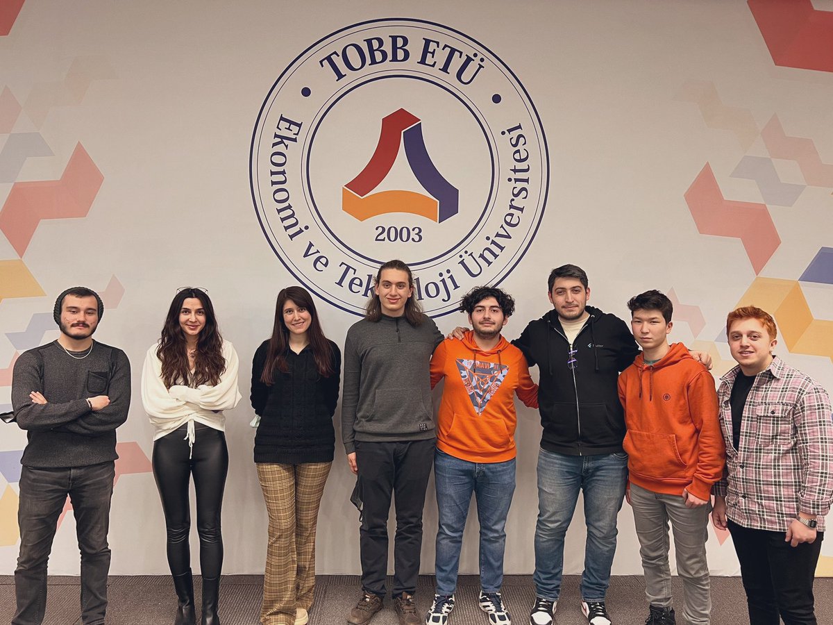 kadriyemct's tweet image. Flutter Festival Ankara, özlediğimiz yüz yüze harika bir etkinlikti. ⭐️ ✨
@gdgankara
#flutter #FlutterFestivals