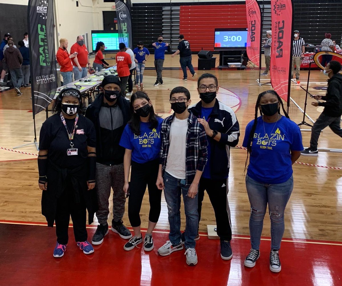 blazin_bots's tweet photo. We made Bloom Trail proud today!
Congratulations 20612E and 20612F
on your hard drone work! Check out our
post on Instagram for more info!
⚙️🔥
#blazinbots #drones #RADC
#RADCWorlds #RECFoundation #d206 https://t.co/dTvcs9crBd