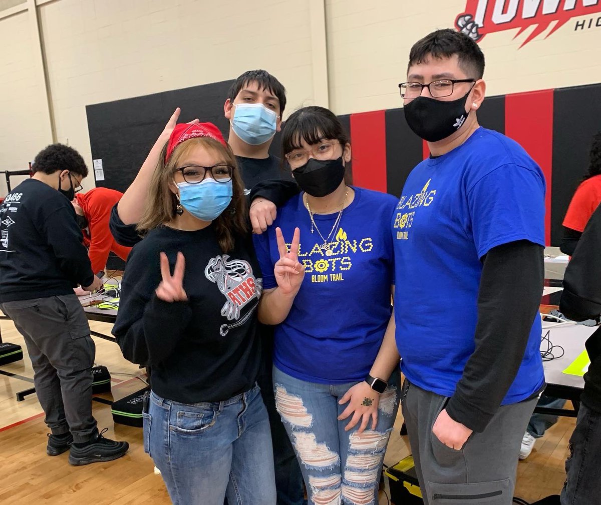 blazin_bots's tweet photo. We made Bloom Trail proud today!
Congratulations 20612E and 20612F
on your hard drone work! Check out our
post on Instagram for more info!
⚙️🔥
#blazinbots #drones #RADC
#RADCWorlds #RECFoundation #d206 https://t.co/dTvcs9crBd