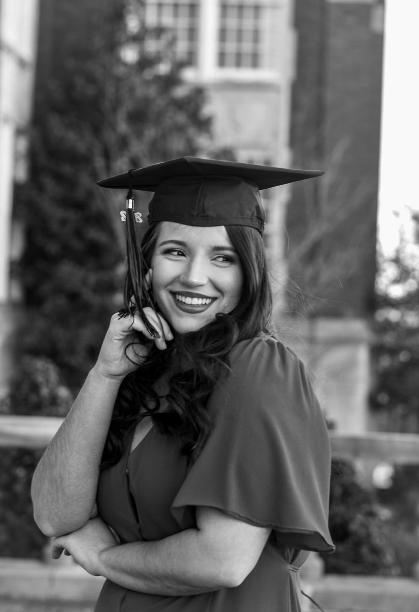 taylorbarthel_'s tweet photo. 47 days 🎓❤️ https://t.co/ioq4B3e9pW