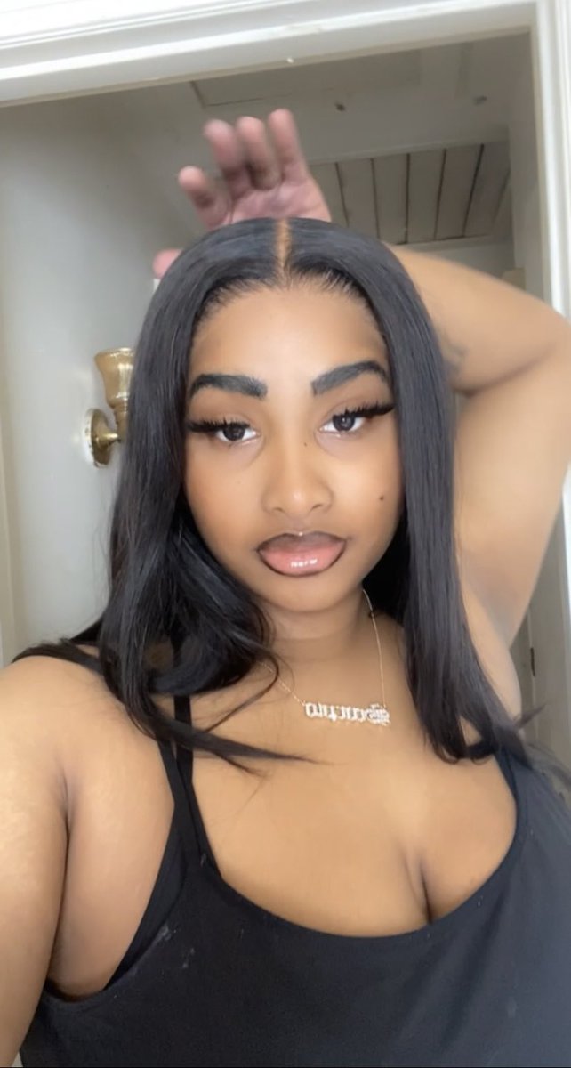 CARAM3L_'s tweet photo. So  Pretty 🖤 https://t.co/AqKVZopUbz