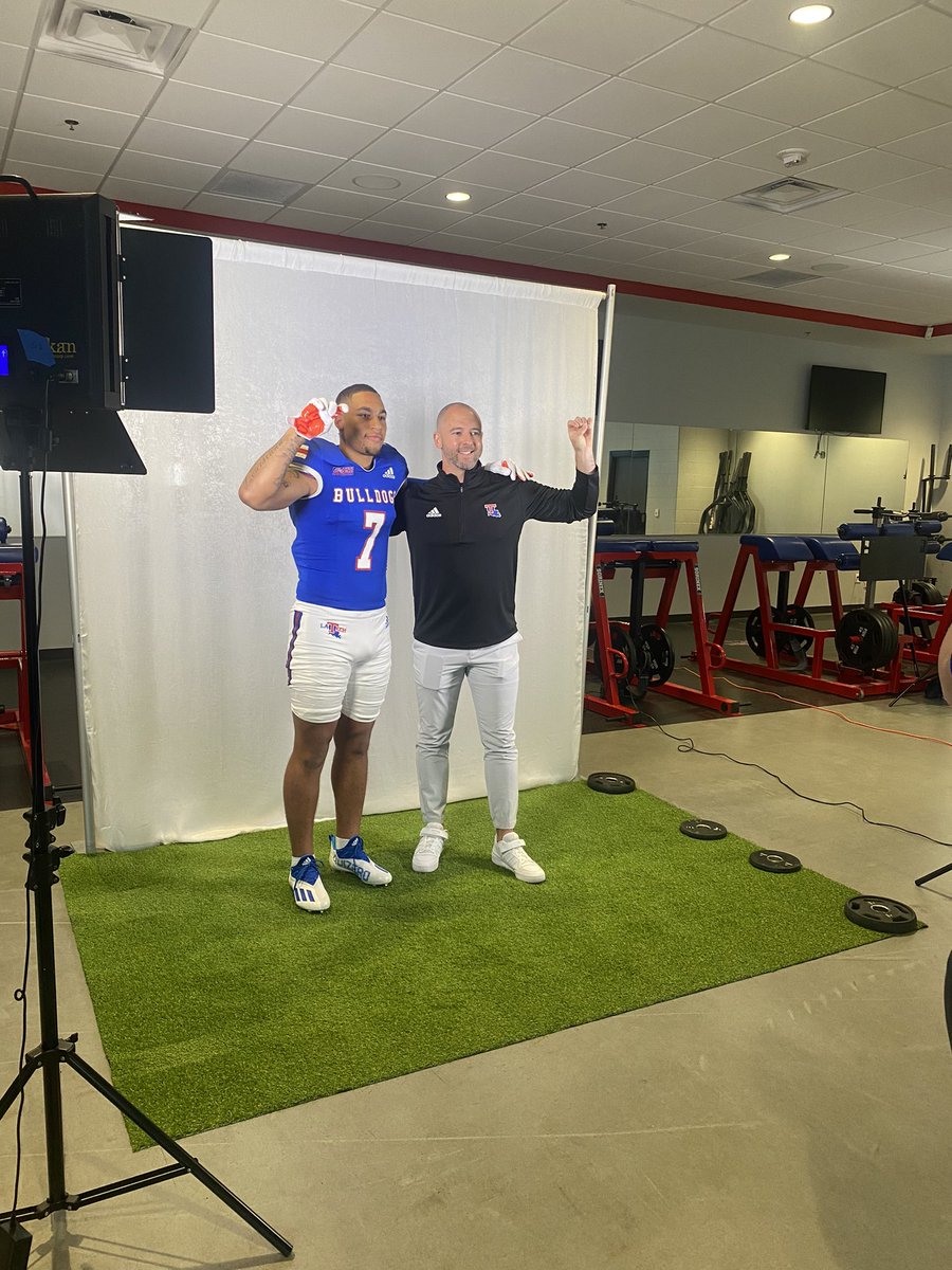 jayven7_'s tweet photo. had a great jr day at LA tech hope to be back in “the joe” soon❤️💙!@SCumbie_LaTech @coachscottparr8 @JBrown_LATech @LATechFB #godogs🐶 https://t.co/jgxNq6zR2G