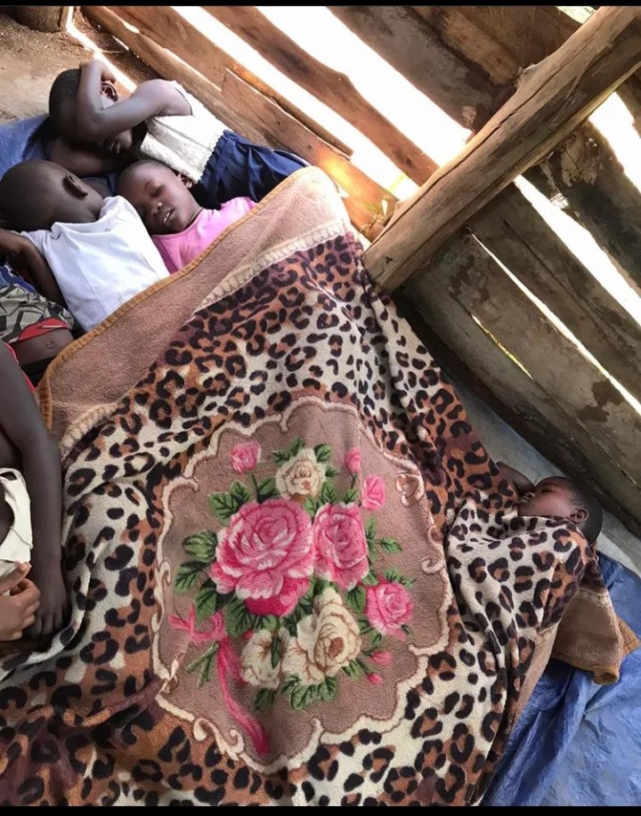 grace_hop's tweet photo. Please stand in #solidarity with our orphanage and help us  purchase a place of residence and beddings to the poor African orphans..
https://t.co/yIGI9rQmQL https://t.co/JWDPJxFNPt