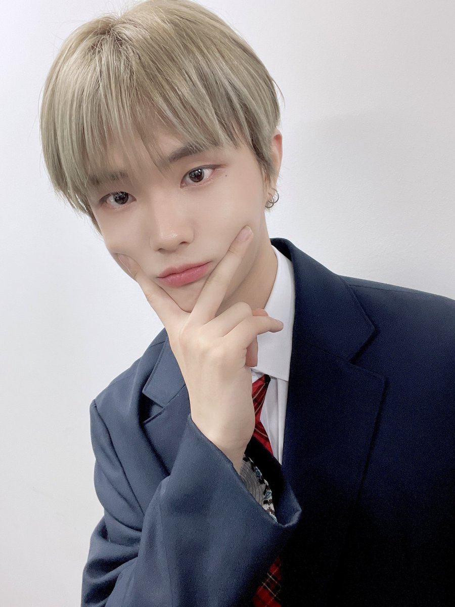 KINGDOM_peru's tweet photo. 『 TWITTER | «19.03.22»』

 [CHIWOO👑]

Chiwoo en uniforme~~😘😘
¡¡Te amo kingme!!ㅎㅎ❤️❤️❤️

#KINGDOM #킹덤 #CHIWOO #치우
@KINGDOM_GFent

Esp: @KINGDOM_peru https://t.co/UCglDyUlVC