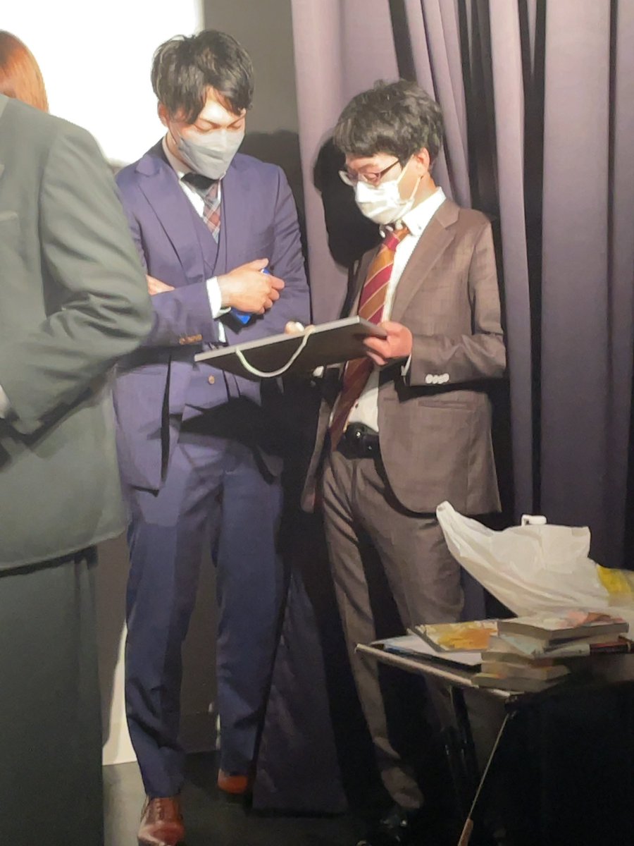_yyy921's tweet photo. 昨日は久しぶりのクッキージョーでした
仲良しのヒヒさん☺︎ https://t.co/SlFMW5WPjm