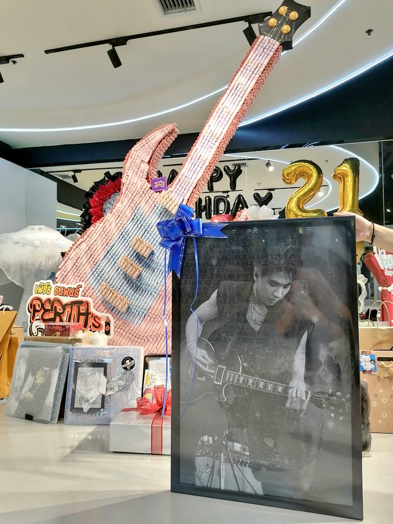 Jeab_kt4's tweet photo. Wishing you special happiness, wonderfully memories and all the best on your Birthday and every day!!! 

#PERTHsDay21
#KDPPE
#PerthTanapon #Happy21stPerthDay 
#UnionCoEventSpace https://t.co/DyP1ekHTnN