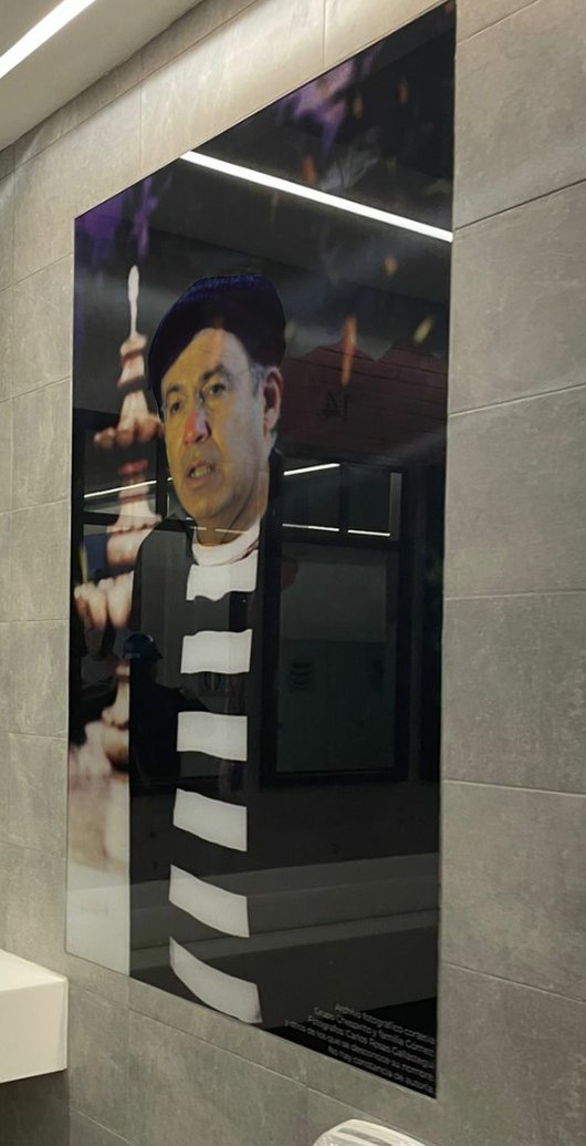 rand0m3e1's tweet image. Baños temáticos del Aeropuerto Felipe Calderón en Hidalgo.