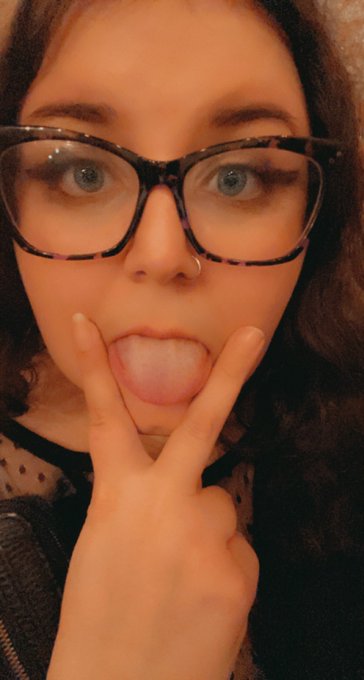 I would rather eat a BEAUTIFUL pussy than go Near  your tiny dick. Now send, for even THINKING about<a href="/tag/nsfwtwt"class="tags"><span>#nsfwtwt</span></a>